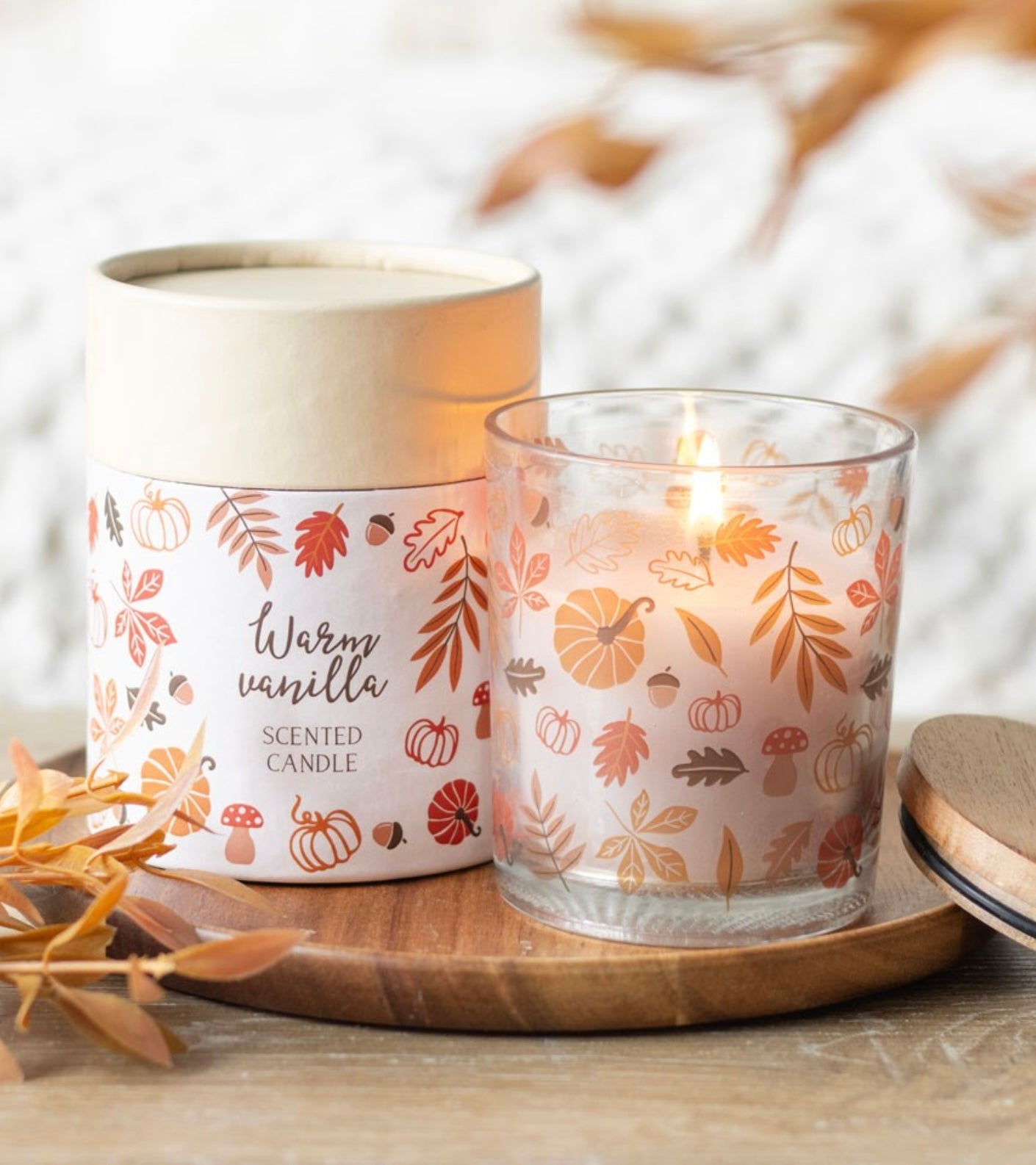 Warm vanilla scented candle